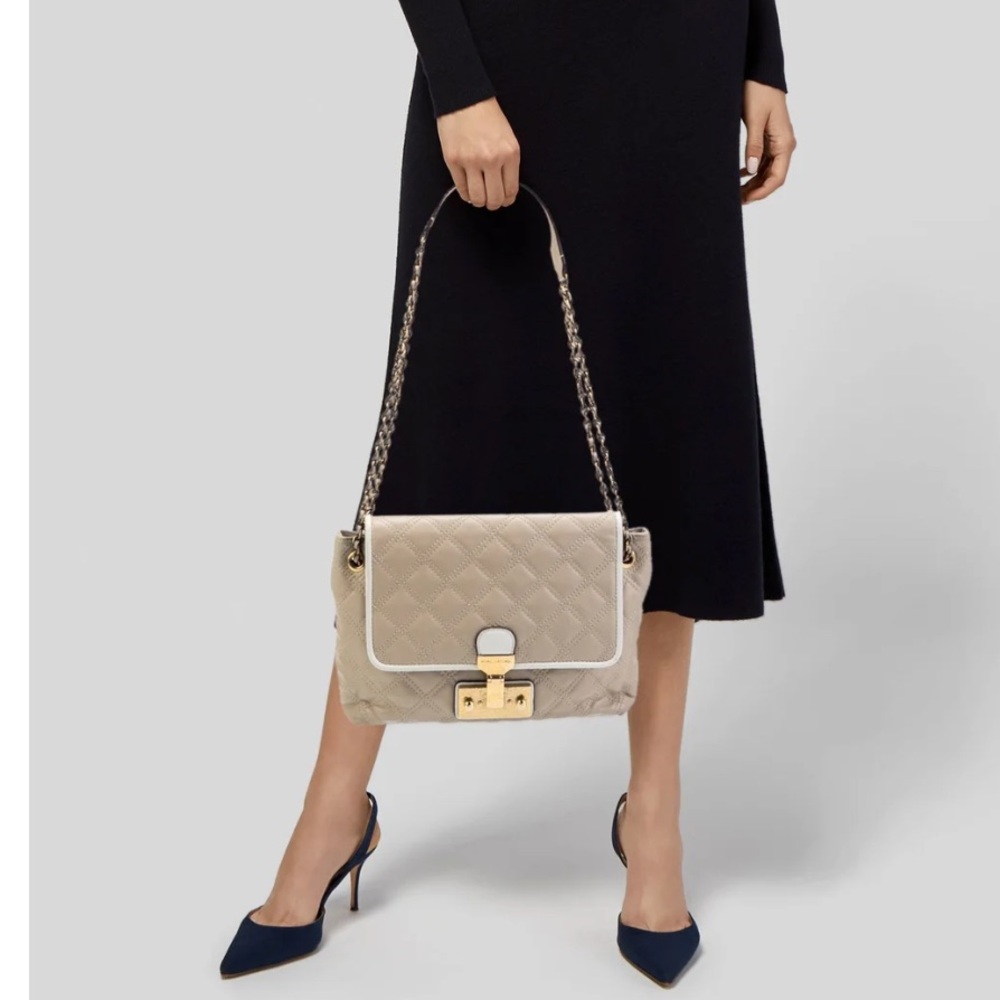 Marc Jacobs Single Leather Shoulder Bag Beige White Trim Gold chain